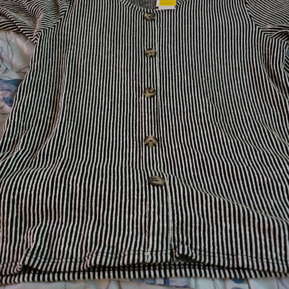 Blouse - Picture 2 of 2